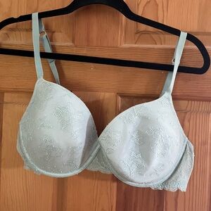Victoria’s Secret VS lace Demi Uplift Bra 38D